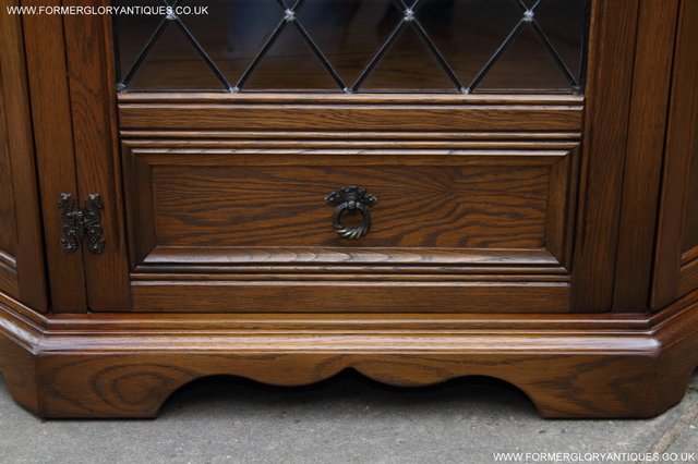 Image 8 of OLD CHARM STYLE OAK TV HI FI DVD CD STAND TABLE CABINET