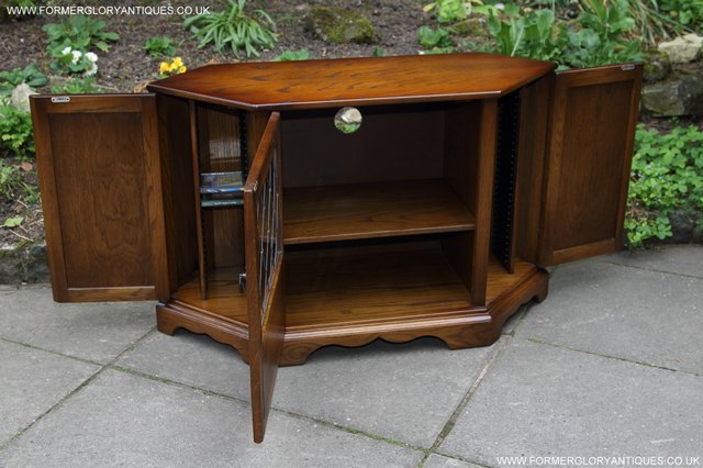 Image 12 of OLD CHARM STYLE OAK TV HI FI DVD CD STAND TABLE CABINET
