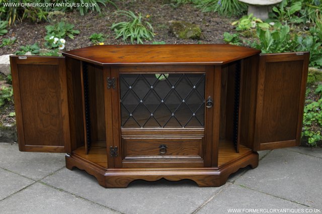 Image 16 of OLD CHARM STYLE OAK TV HI FI DVD CD STAND TABLE CABINET