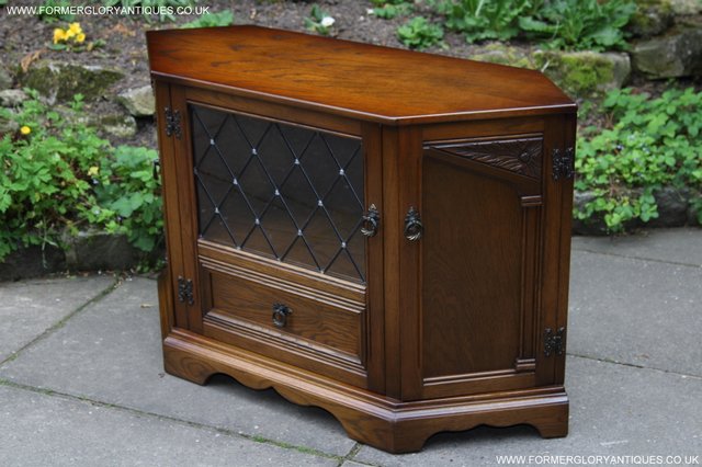 Image 28 of OLD CHARM STYLE OAK TV HI FI DVD CD STAND TABLE CABINET
