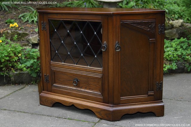 Image 33 of OLD CHARM STYLE OAK TV HI FI DVD CD STAND TABLE CABINET