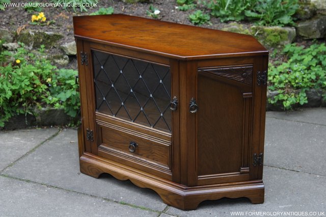 Image 36 of OLD CHARM STYLE OAK TV HI FI DVD CD STAND TABLE CABINET