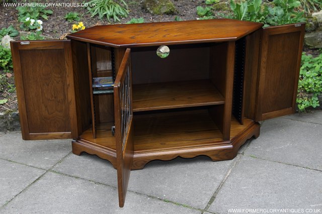 Image 38 of OLD CHARM STYLE OAK TV HI FI DVD CD STAND TABLE CABINET