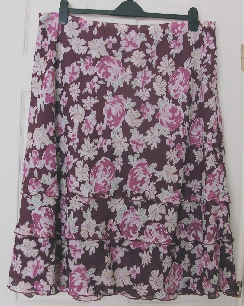 Preview of the first image of Ladies flowered tiered skirt by Bon Marche - sz 24  B23.