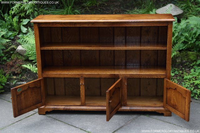 Image 14 of TITCHMARSH GOODWIN STYLE OAK OPEN BOOKCASE CD DVD CABINET