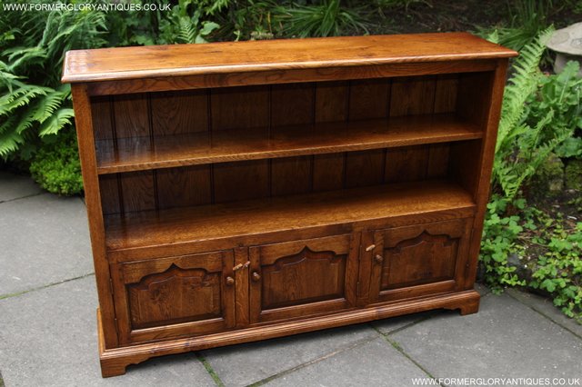 Image 48 of TITCHMARSH GOODWIN STYLE OAK OPEN BOOKCASE CD DVD CABINET
