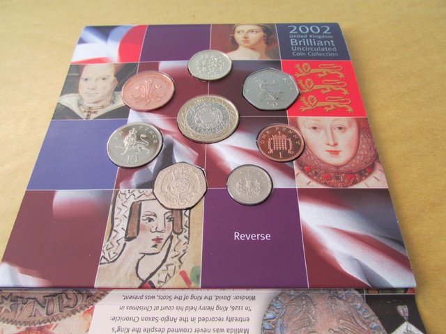 Preview of the first image of UNITED KINGDOM BRILLIANT UNCIRCULATED COIN COLLECTION 2002..