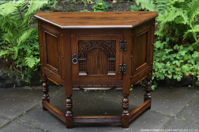 Preview of the first image of OLD CHARM OAK SIDEBOARD DRESSER BASE CABINET HALL TABLE.