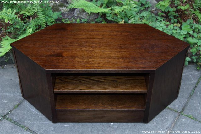 Image 5 of OLD MILL / CHARM OAK CORNER TV HI FI DVD STAND TABLE CABINET