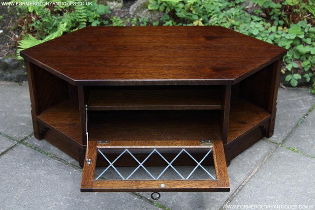 Image 9 of OLD MILL / CHARM OAK CORNER TV HI FI DVD STAND TABLE CABINET