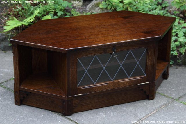 Image 10 of OLD MILL / CHARM OAK CORNER TV HI FI DVD STAND TABLE CABINET