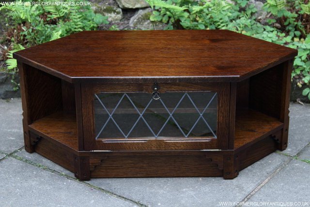 Image 16 of OLD MILL / CHARM OAK CORNER TV HI FI DVD STAND TABLE CABINET