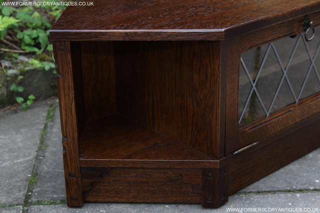 Image 20 of OLD MILL / CHARM OAK CORNER TV HI FI DVD STAND TABLE CABINET