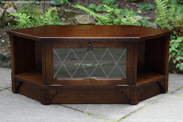 Image 21 of OLD MILL / CHARM OAK CORNER TV HI FI DVD STAND TABLE CABINET