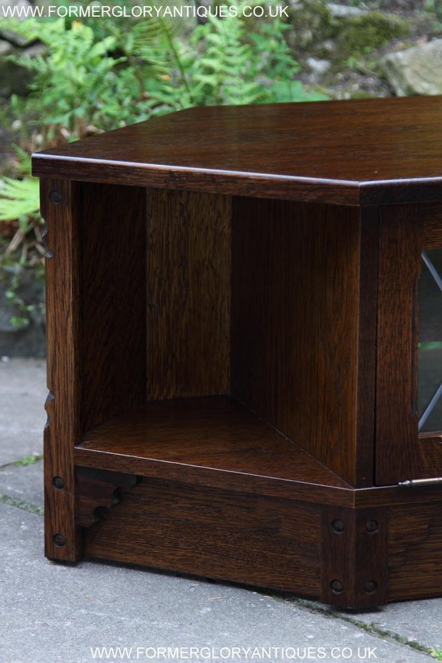 Image 35 of OLD MILL / CHARM OAK CORNER TV HI FI DVD STAND TABLE CABINET