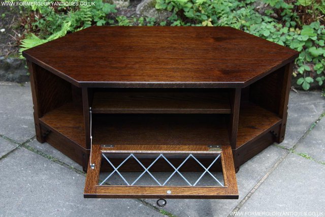 Image 37 of OLD MILL / CHARM OAK CORNER TV HI FI DVD STAND TABLE CABINET