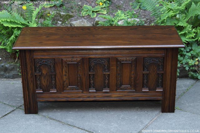 Preview of the first image of OLD CHARM LIGHT OAK BLANKET TOY BOX RUG CHEST COFFEE TABLE.