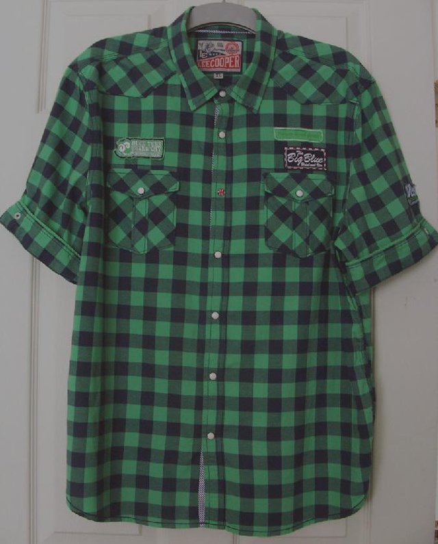 Preview of the first image of MENS BLACK/GREEN CHECK SHIRT BY LEE COOPER - SZ XL B18.