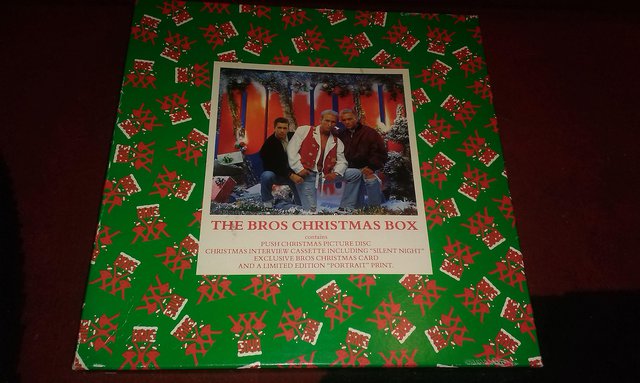 Preview of the first image of limited edition bros christmas box.