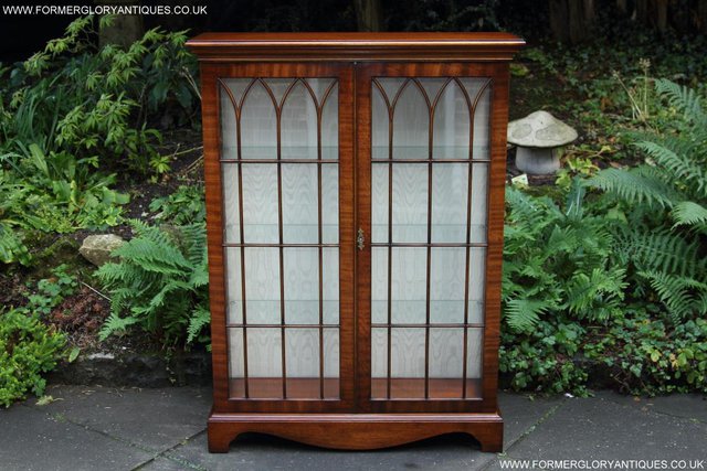 Preview of the first image of BEVAN FUNNELL MAHOGANY DISPLAY CHINA CABINET BOOKCASE.