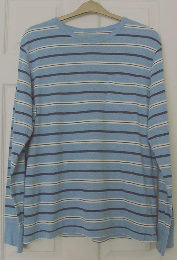 Preview of the first image of GORGEOUS MENS BLUE STRIPE TOP BY GAP - SZ L B17.