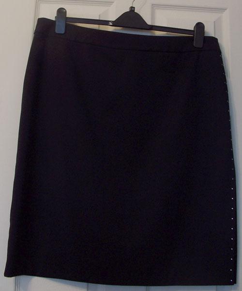 Preview of the first image of LADIES BLACK SKIRT WITH SIDE SPLIT BY F&F - SZ 18   B1.