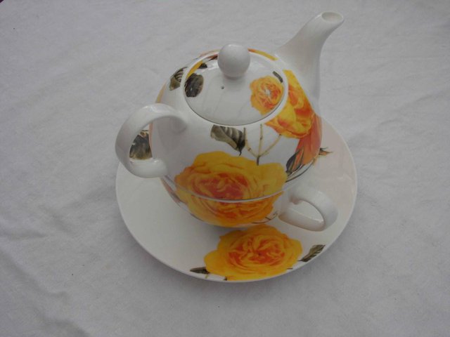 Image 3 of Tea for one - 3 piece teapot set £6