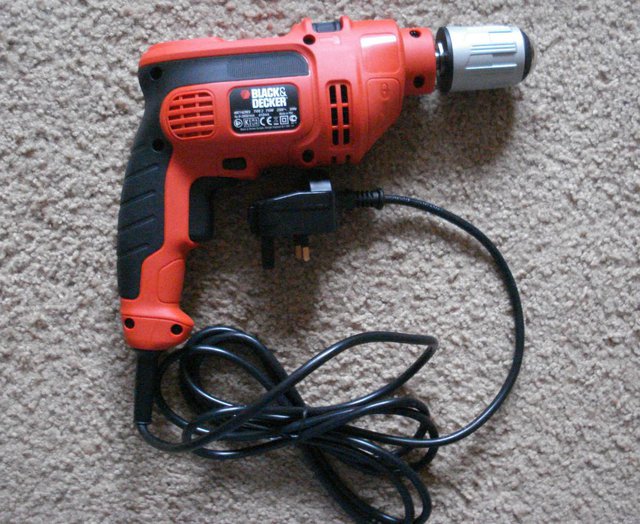 Image 2 of NEW BLACK & DECKER 710W VARIABLE SPEED CORDED HAMMER DRILL