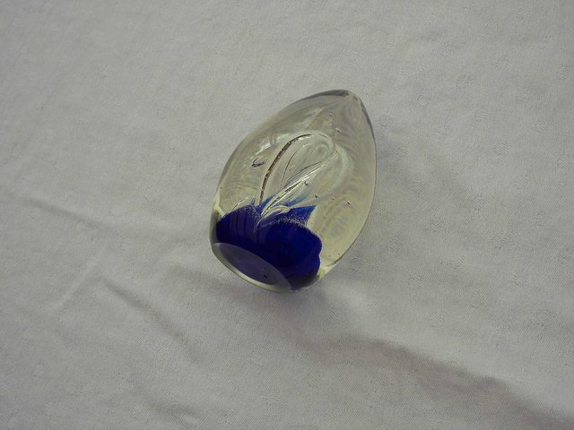 Image 2 of Oval glass paperweight - LOVELY  £11