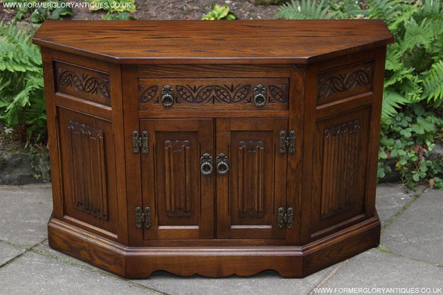 Preview of the first image of OLD CHARM OAK SIDEBOARD DRESSER BASE CABINET HALL TABLE.