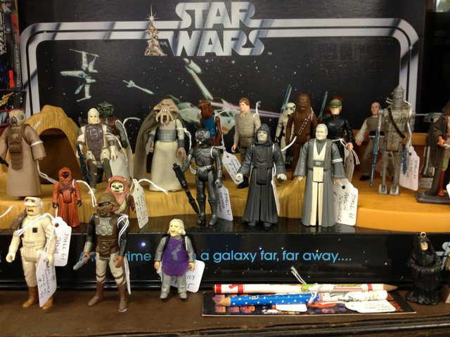 Preview of the first image of Star Wars Figures - Wanted - Cash Paid.