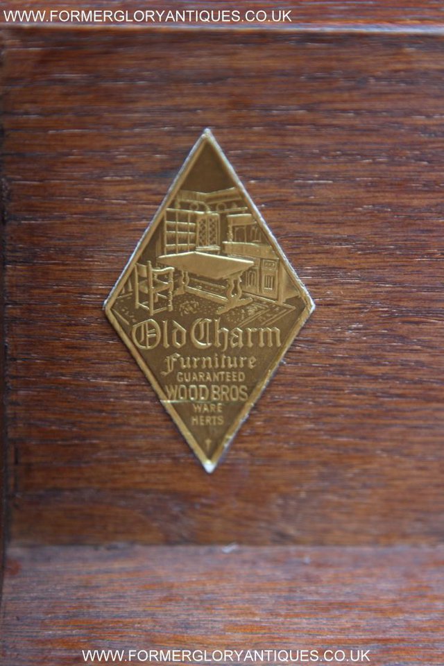 Image 8 of OLD CHARM TUDOR OAK PHONE TABLE LAMP STAND BEDSIDE CABINET