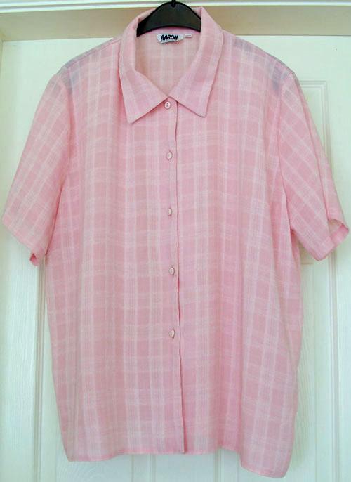 Preview of the first image of LADIES PINK SHORT SLEEVE CHECK BLOUSE BY AARON - SZ 22   B2.