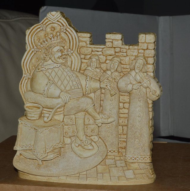 Preview of the first image of Lilliput Lane - Old King Cole (P.Y.O).
