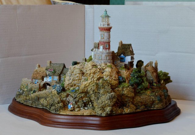 Image 6 of Lilliput Lane - Out of the Storm Ltd Edition
