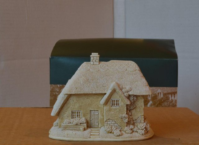 Preview of the first image of Lilliput Lane - From Me to You(P.Y.O).