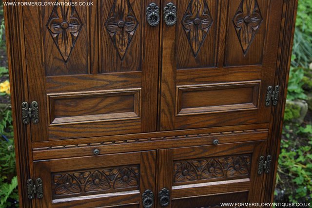 Image 34 of AN OLD CHARM LIGHT OAK WINE DRINKS COCKTAIL CABINET CUPBOARD