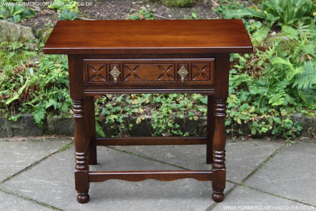 Preview of the first image of JAYCEE OLD CHARM STYLE OAK HALL PHONE LAMP SIDE WINE TABLE.