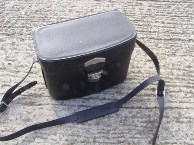 Image 2 of Small Camera accessory bag (Incl P&P)