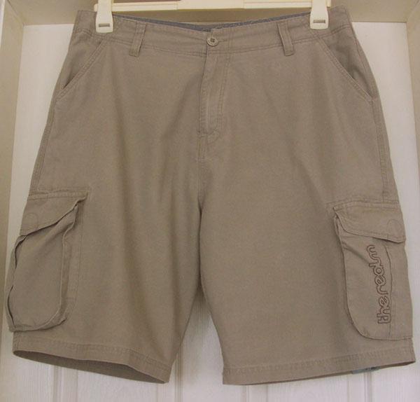 Preview of the first image of GORGEOUS MEN'S SUMMER SHORTS BY THE REALM - SZ L B8.