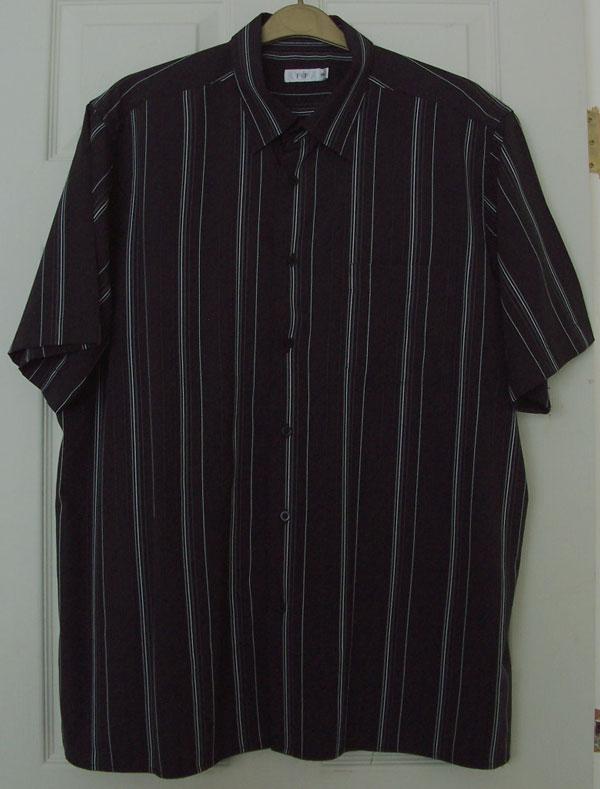 Preview of the first image of MENS BLACK & WHITE SHORT SLEEVE SHIRT BY F&F - SZ XL B8.