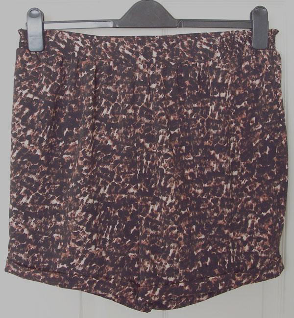 Preview of the first image of GORGEOUS LADIES ANIMAL PRINT SHORTS BY TOPSHOP SZ 14 B9.