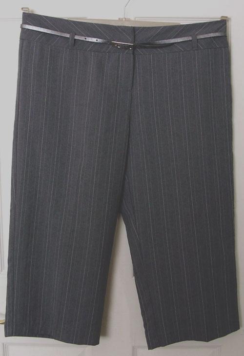 Preview of the first image of LADIES GREY PINSTRIPE CROPPED TROUSERS BY GEORGE - SZ 14 B13.
