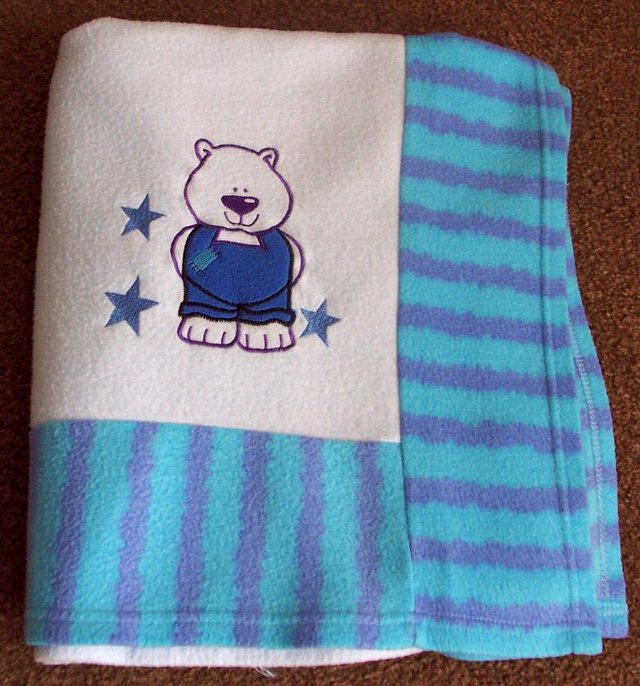 Preview of the first image of BEAUTIFUL KIDS BLUE BLANKET WITH TEDDY BEAR MOTIF B18.