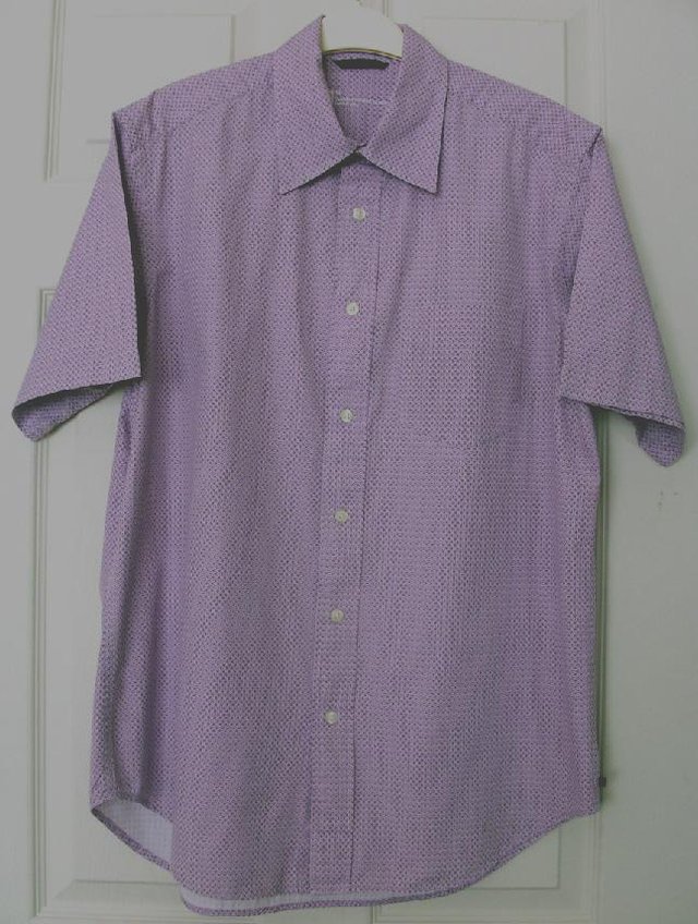 Preview of the first image of GORGEOUS MENS LILAC SHORT SLEEVE SHIRT BY GAP - SZ M B18.