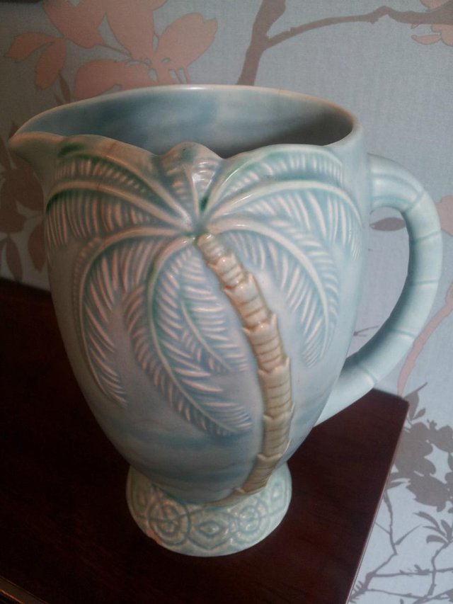 Preview of the first image of Beswick palm vase 1074 blue collectable.