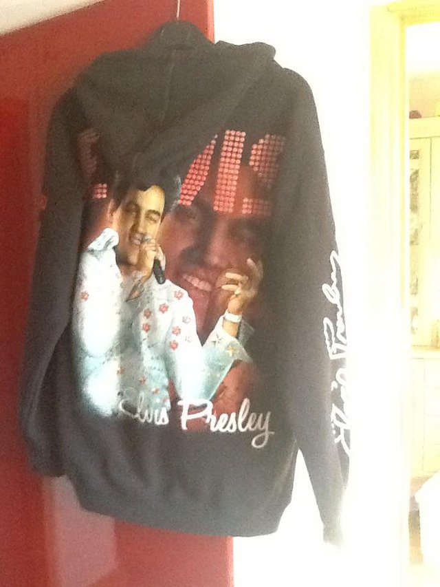 Preview of the first image of Elvis Presley jacket.