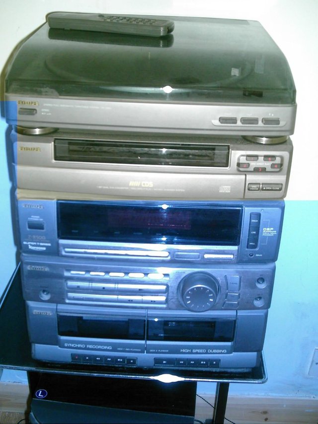 Image 2 of Aiwa stacked stereo system