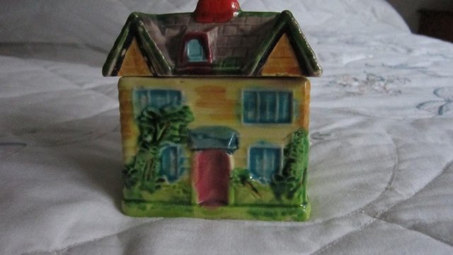 Preview of the first image of COTTAGE CONTAINER.