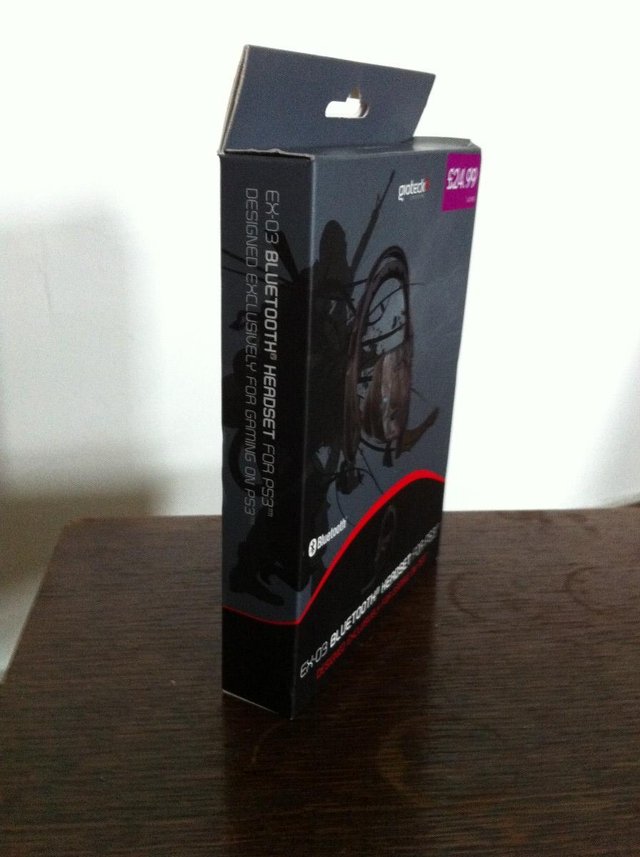 Preview of the first image of gioteck ex-03 bluetooth headset for ps3.